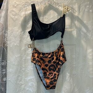 Cheetah Print One Shoulder Swim Suit - Size Medium - NWOT